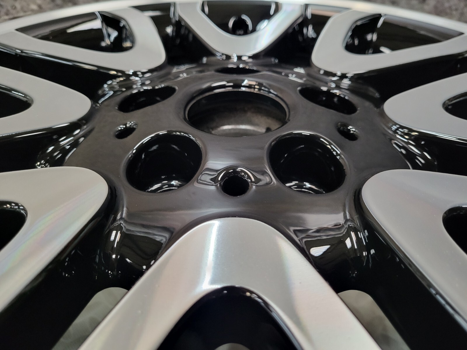 1X REFURBISHED GENUINE 18 