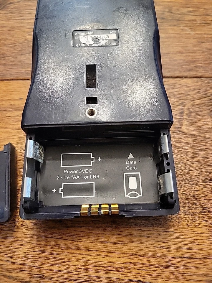 Garmin eMap AM Portable Handheld 12 Parallel Channel GPS Parts/Repair No Power - Image 4 of 4