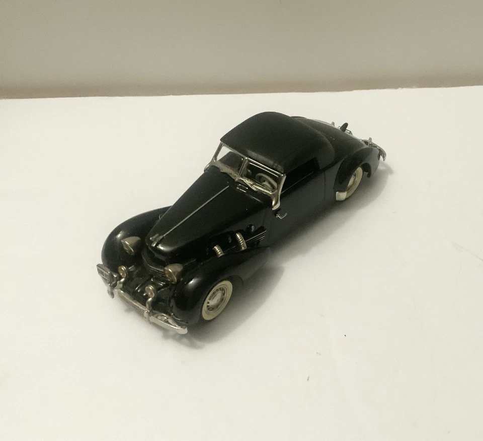 1/43 1937 Cord Sportsman Two Passenger Convertible Closed Coupe 812 Minimarque - Image 2 of 4