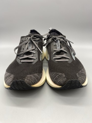 Zapatos para correr Brooks Levitate 4 para mujer deportivos acolchados talla 11B negros - Imagen 2 de 11
