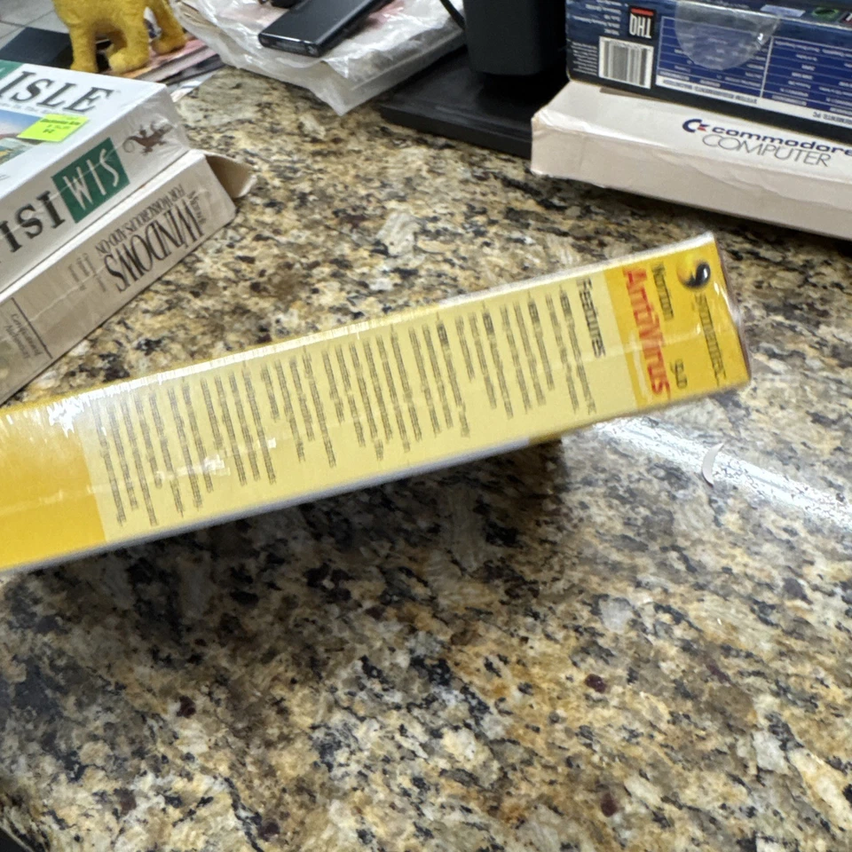 Norton Antivirus 2003 MAC ANTIVIRUS 9.0 VERSION SEALED NEW VINTAGE - Image 4 of 4