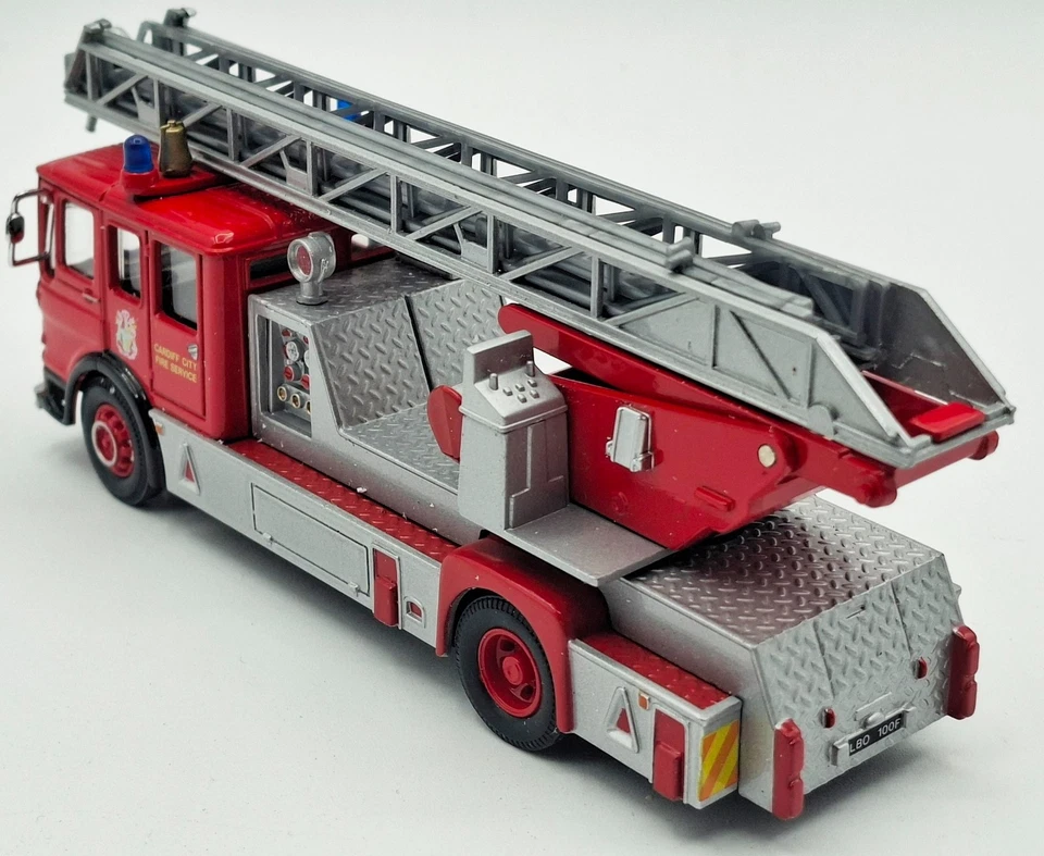 Corgi 97385 AEC Mercury - Merryweather 100ft Turntable Fire Vehicle - Cardiff - Image 4 of 4