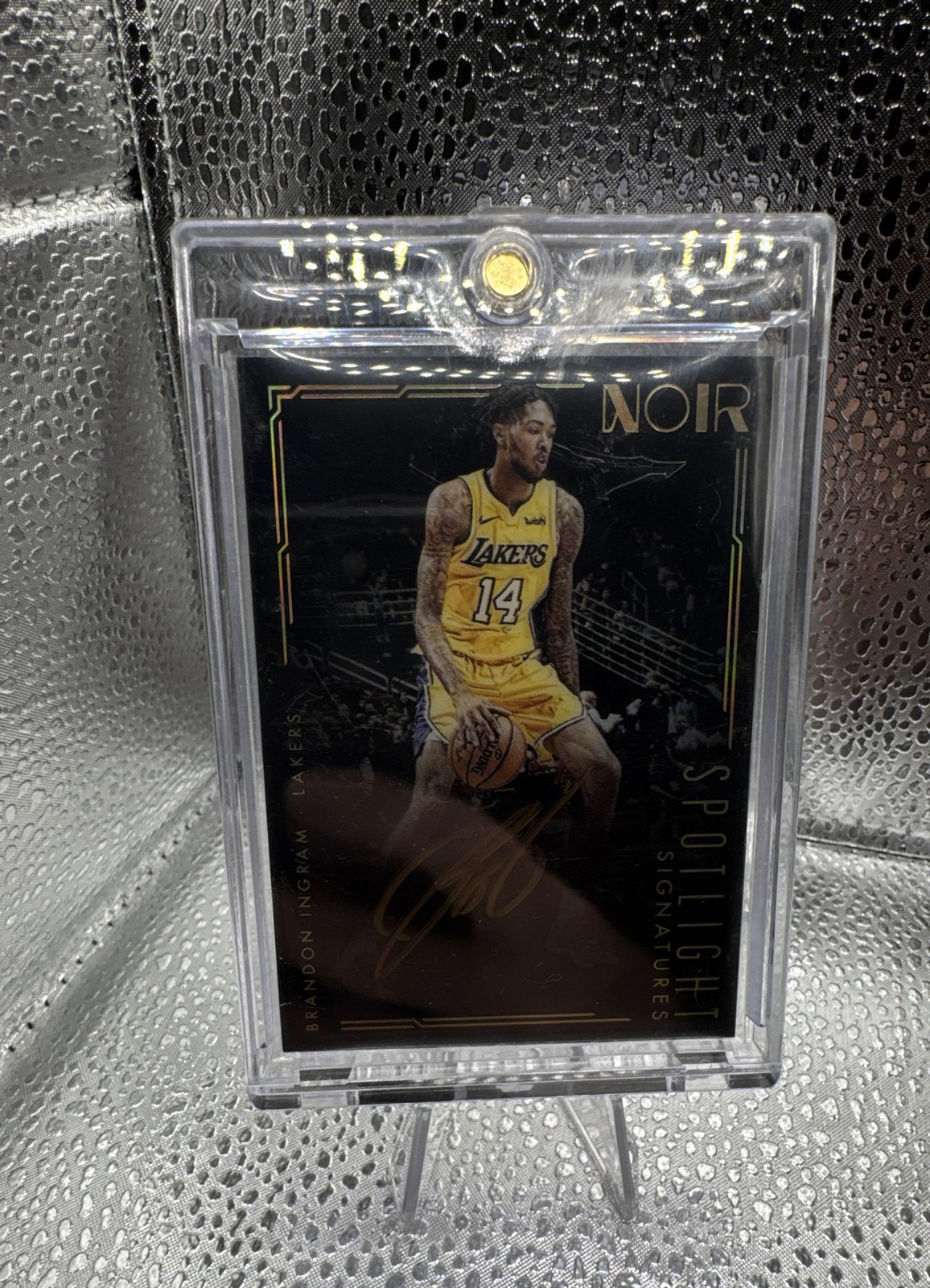 2017-18 Panini Noir - Spotlight Signatures Vertical Brandon Ingram SS-BI /125 AU