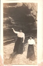 VINTAGE POSTCARD (2) WOMEN WEARING BROAD HATS AZO TYPE REAL PHOTO RPPC 1904-1918