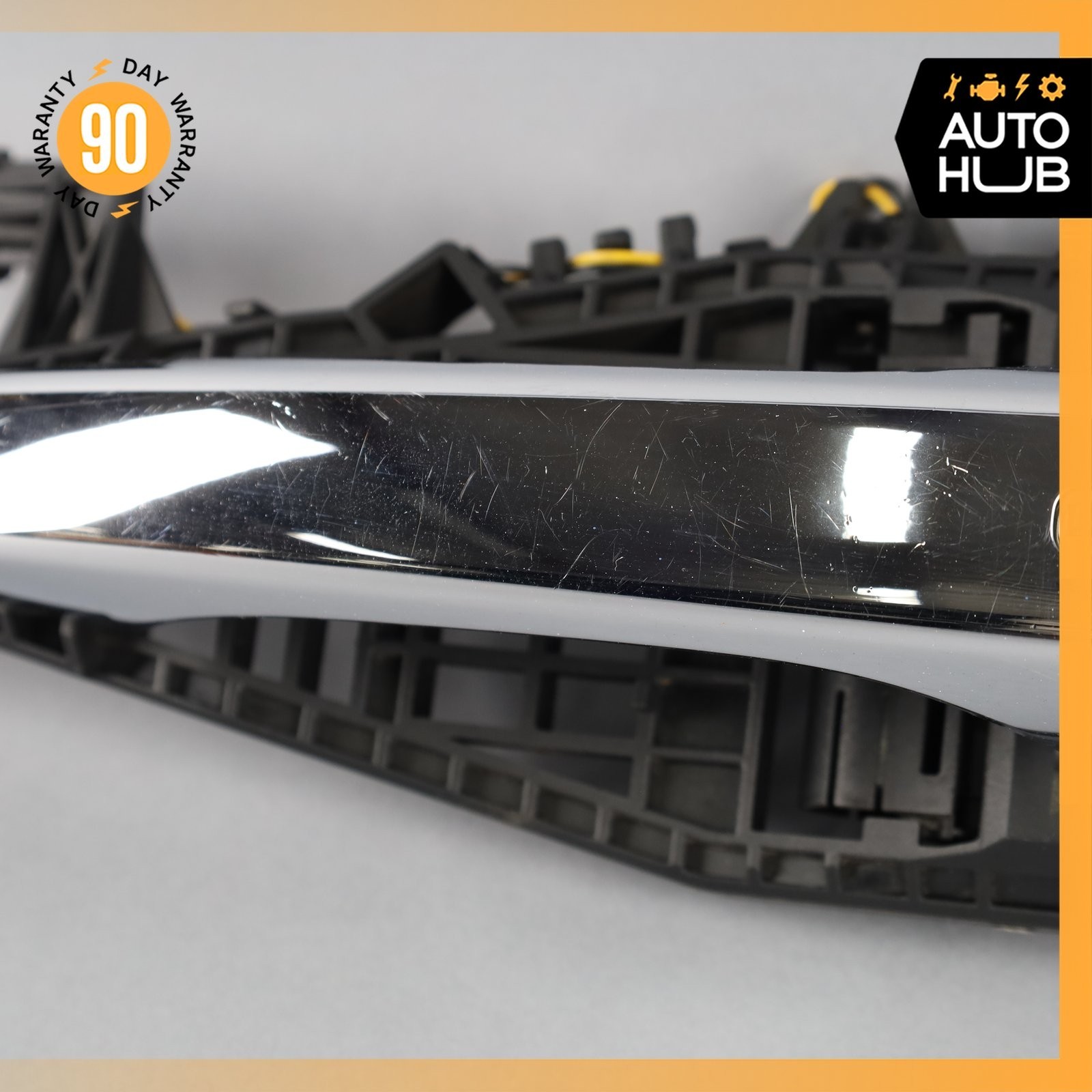 14-21 Maserati Ghibli M157 Front Right Passenger Side Exterior Door Handle OEM