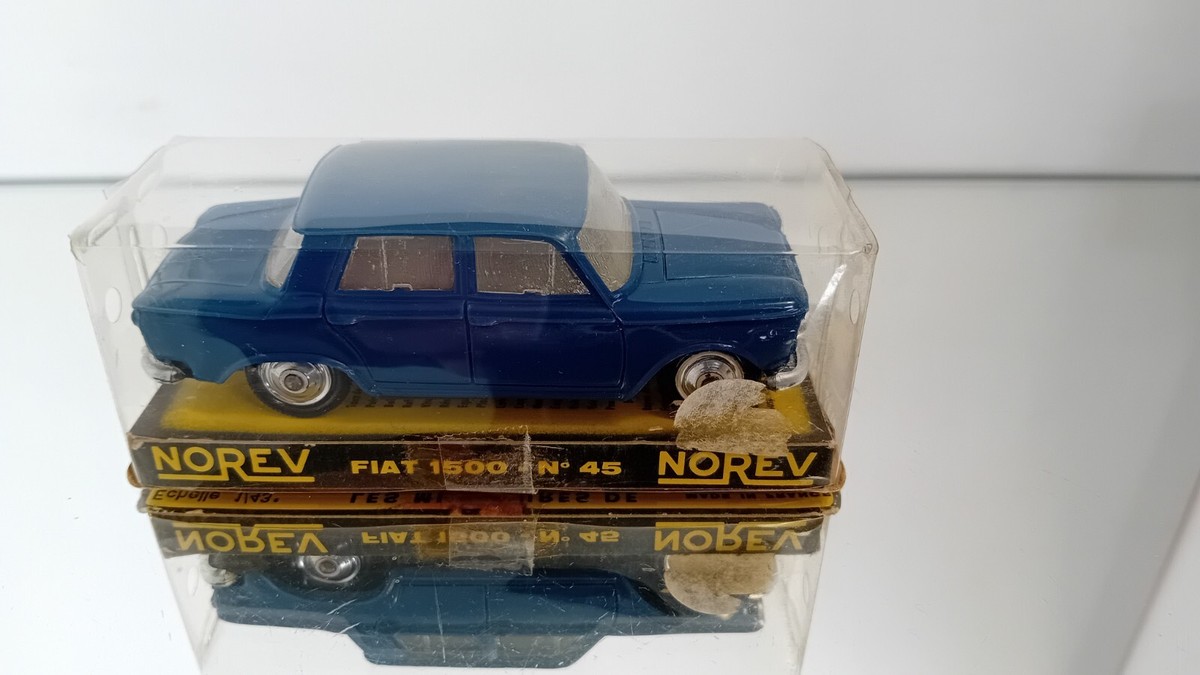 Miniature NOREV – Fiat 1500 – Orange Saumon – Échelle 1/43 – En Boîte – Occasion