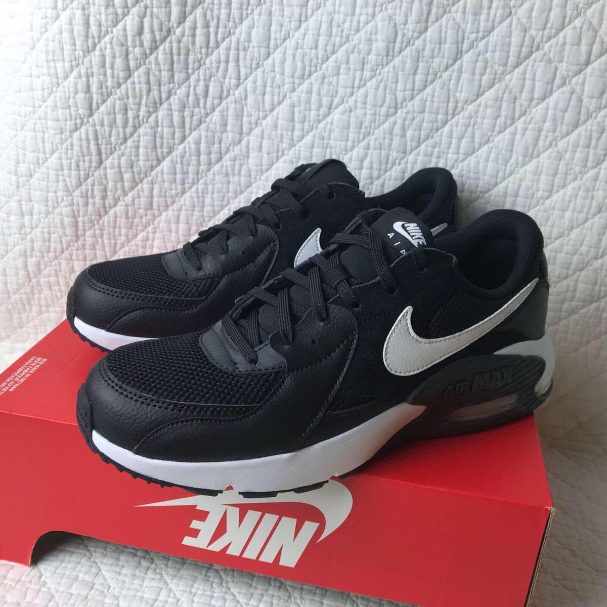 Nike Air Max EXCEE Shoes Sneakers Women's SZ 8 Black/White