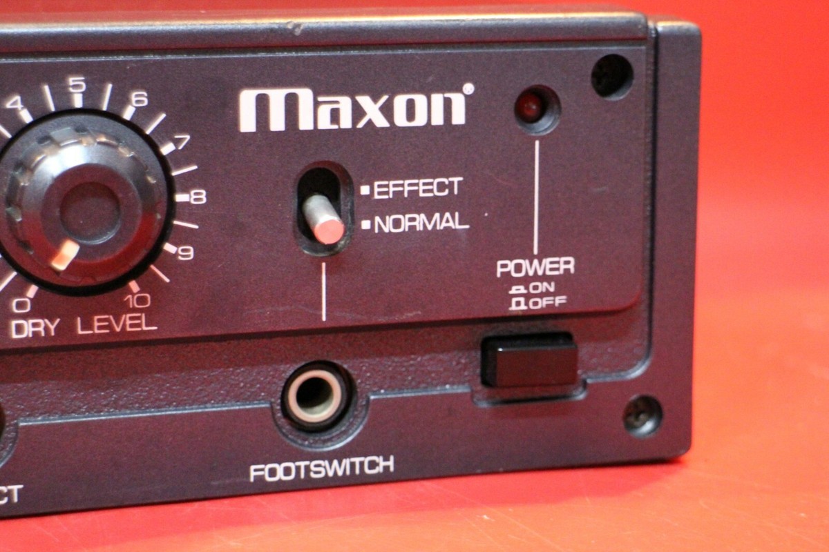 AD100 maxon　ANALOG DELAY Vintage Maxon AD 100 Echo Analog Delay Effect Unit U1124