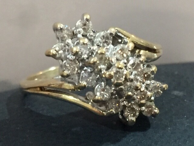 SSC 10k YELLOW GOLD DIAMOND CLUSTER COCKTAIL BEAUTIFUL RING SIZE 6.75