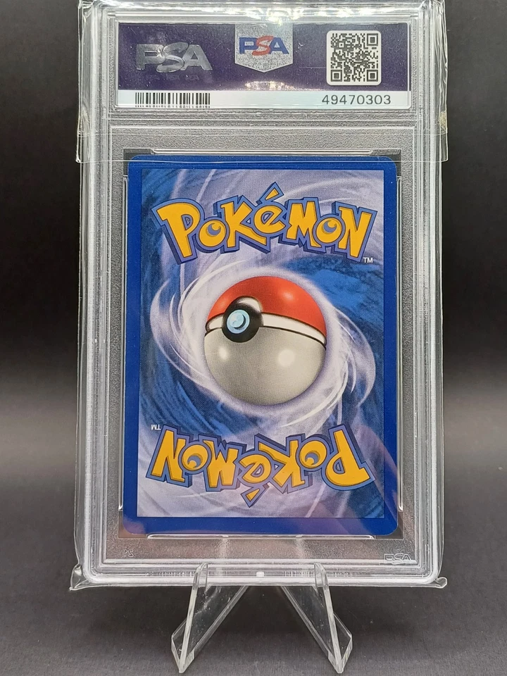 Moltres Holo #12/62 PSA 8 - Pokemon Fossil 1st Edition - Image 2 of 2
