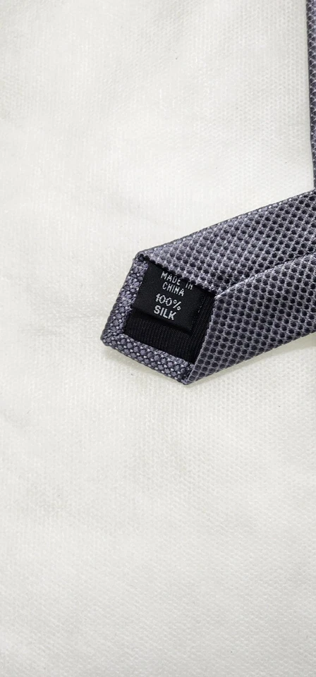 Jones New York 100% 真丝领带男式银色小号方格领带  — 第 4/4 张图片