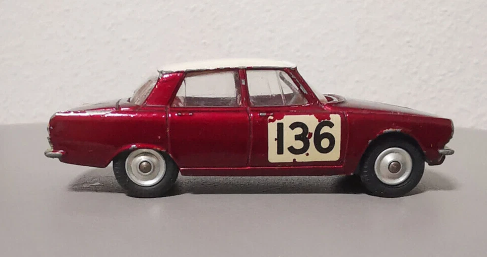 Corgi Toys 322 - Rover 2000 Monte Carlo Rally ohne OVP Großbritannien Vintage - Bild 4 von 4
