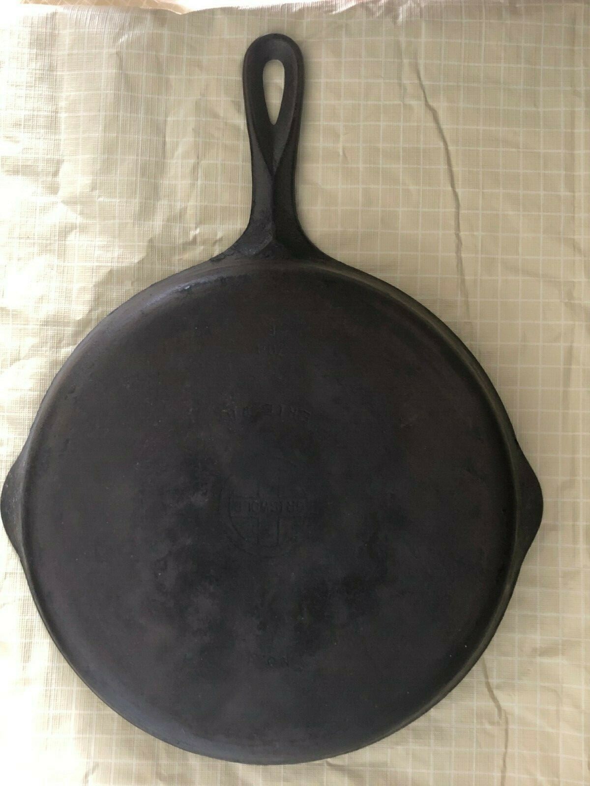 2 Vintage Griswold Cast Iron Skillets 3 709B and 8 704F Erie PA Griswold Logo eBay