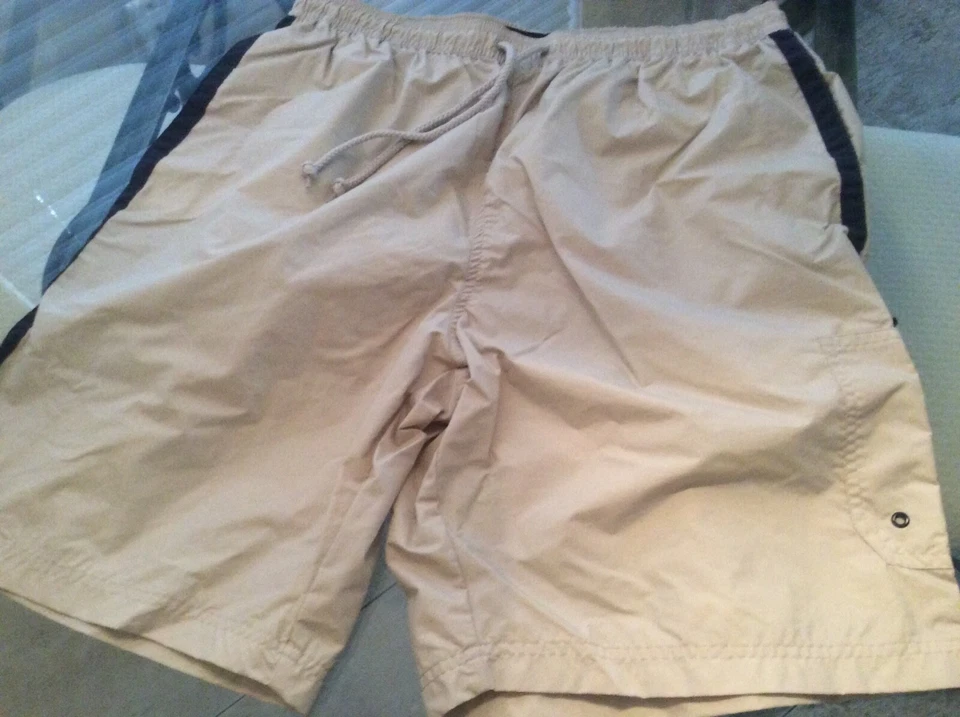 Wilson Gray  Swim Trunks /Bathing Shorts Men’s Size L good - Image 2 of 4