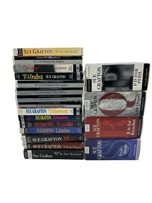Lot of 19 Sue Grafton Kinsey Milhone Audio Books On Cassette Alphabet Mysteries - Image 1 of 4