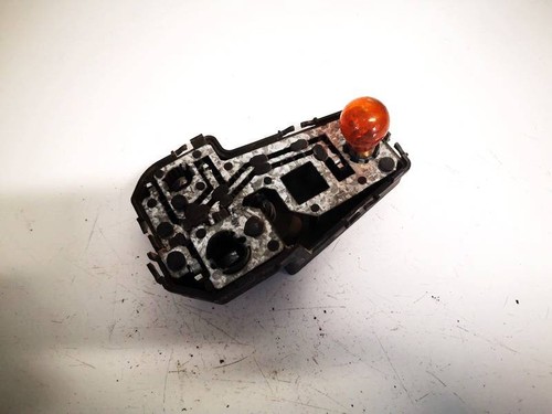 95vw13n004da Lampenträger Rücklicht Rückleuchte innen Heckklap DE2397904-97