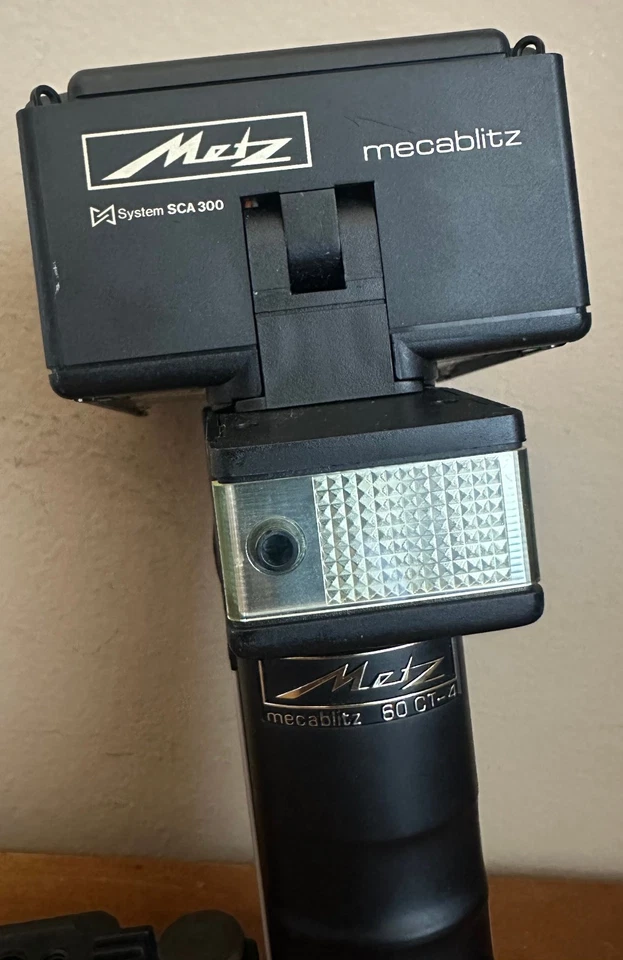 Metz Mecablitz System 60 CT-4 Handle Mount w/ SCA 300 Outfit Pro Flash - Image 2 of 4