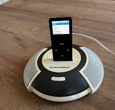 *** Apple iPod Nano der 1. Generation + Commodore Lautsprecher-Dockingstation