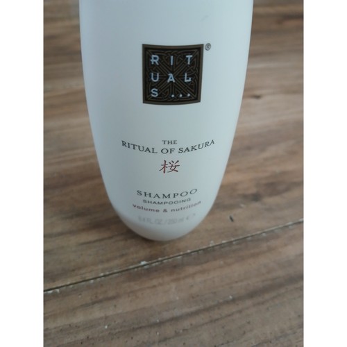 The Ritual of Sakura Shampoo - Picture 10 of 12