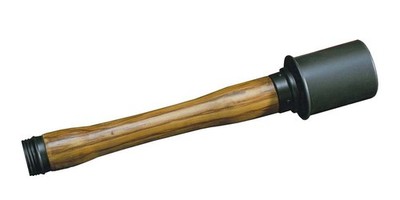 MICRO ACE 1/1 scale Combat No. 3 German Type 24 Handle Grenade Plastic Model