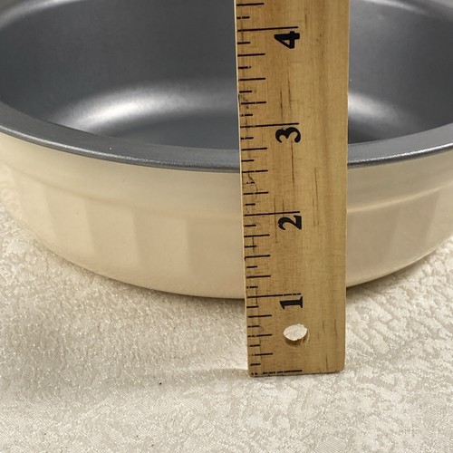 WEAREVER Casserole 1.5 Qt Cushion Aire Aluminum Insulated Non Stick Air Bake - Picture 7 of 13