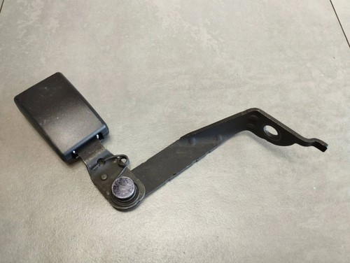 BMW 7 G11 G12 2016 Hinten Gurtschloss hinten 7356625 CAX33767