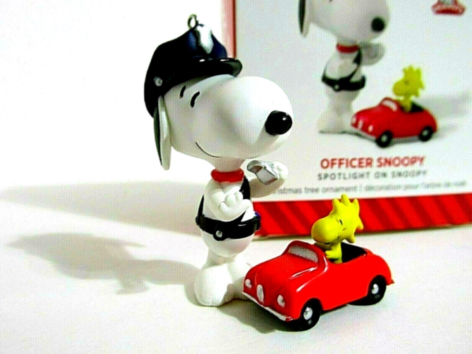 SNOOPY PEANUTS CHARLIE BROWN HALLMARK CHRISTMAS ORNAMENT FIGURE FIGURINE 2014