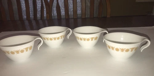 CORELLE BY CORNING “BUTTERFLY GOLD” VINTAGE COFFEE CUPS HOOK HANDLE  SET OF 4