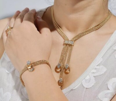 BestAlice Espositore Per Collane, Busto Per Gioielli Espositore Per Collane Porta Gioielli, Collana Manichino Busto Per Collana Busto Per Gioielli In Legno PU In Pelle Per Negozio(Bianco