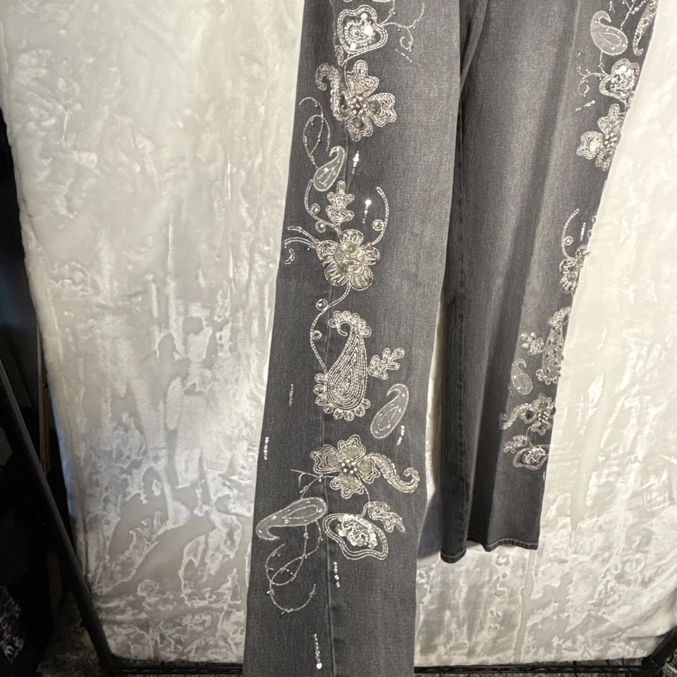 Jeans feminino DG2 Diane Gilman preto/cinza tamanho 16T elástico perna de miçangas paisley completa - Imagem 3 de 4