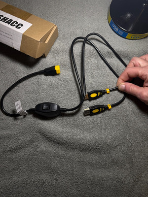 USB Splitter 1 Female to 2 Male w/ Toggle Switch   One Active at a Time   ~30 