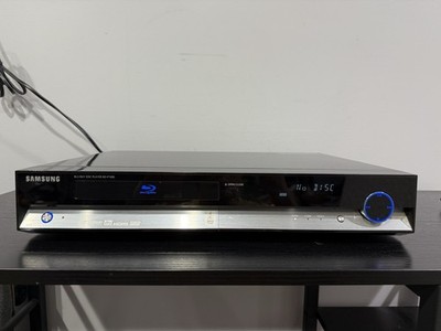 Samsung BD-P1000 Blu-Ray Disc Player With Original Remote Control.