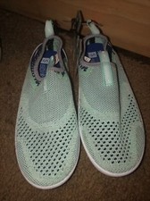 speedo surf strider water shoes Girl Size Small 13/1 -nwt