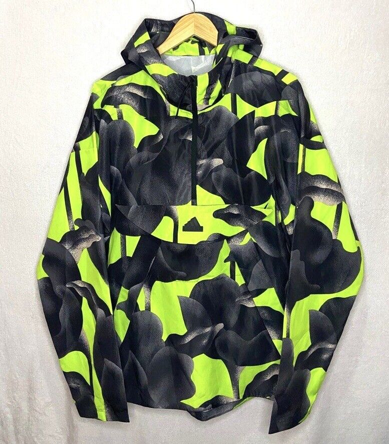 $100 Adidas men Windbreaker Jacket M CE Q3 WB Volt Black $100 Adidas men Windbreaker Jacket M CE Q3 WB Volt Black
