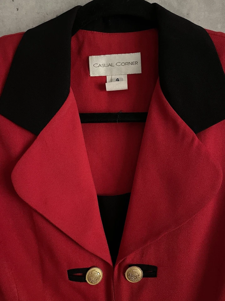 Conjunto de traje pantalón vintage informal de esquina rojo/negro estilo militar con botones dorados talla 4 Foto 3 de 4