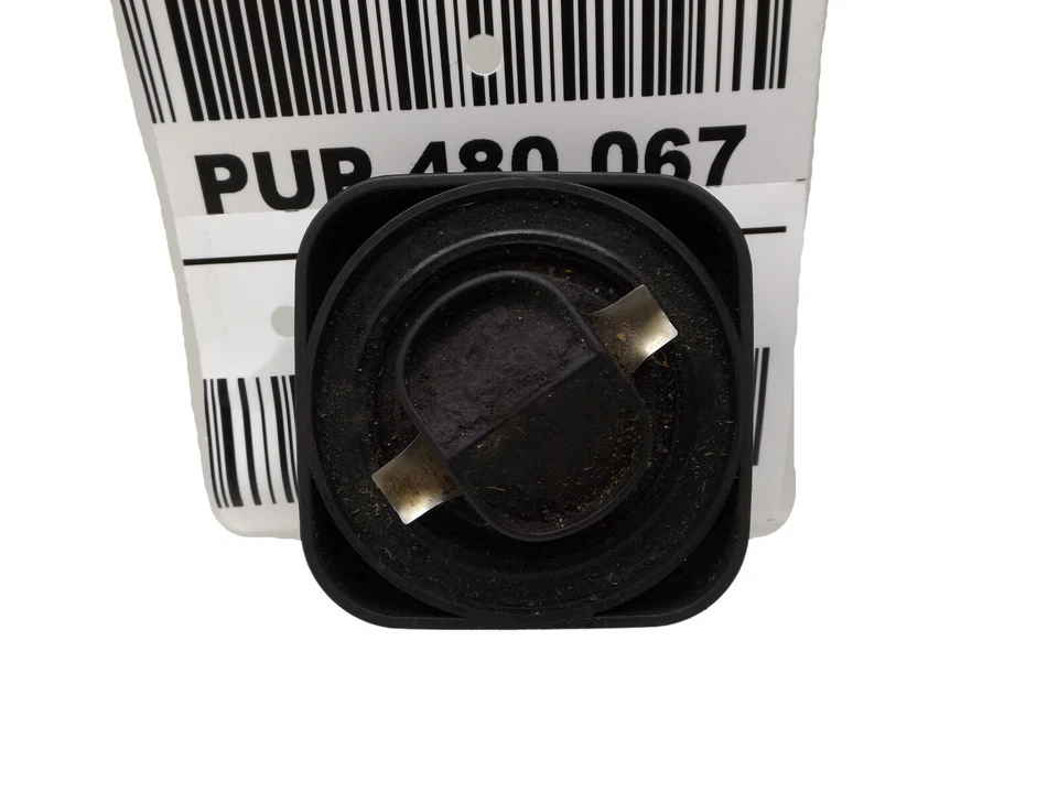 2002-2006 BMW 325xi Engine Oil Filler Cap Used OEM 11121743294  - Imagem 2 de 4