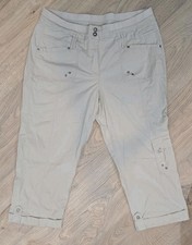 Chico's beige cargo capri pants comfortable Size 3