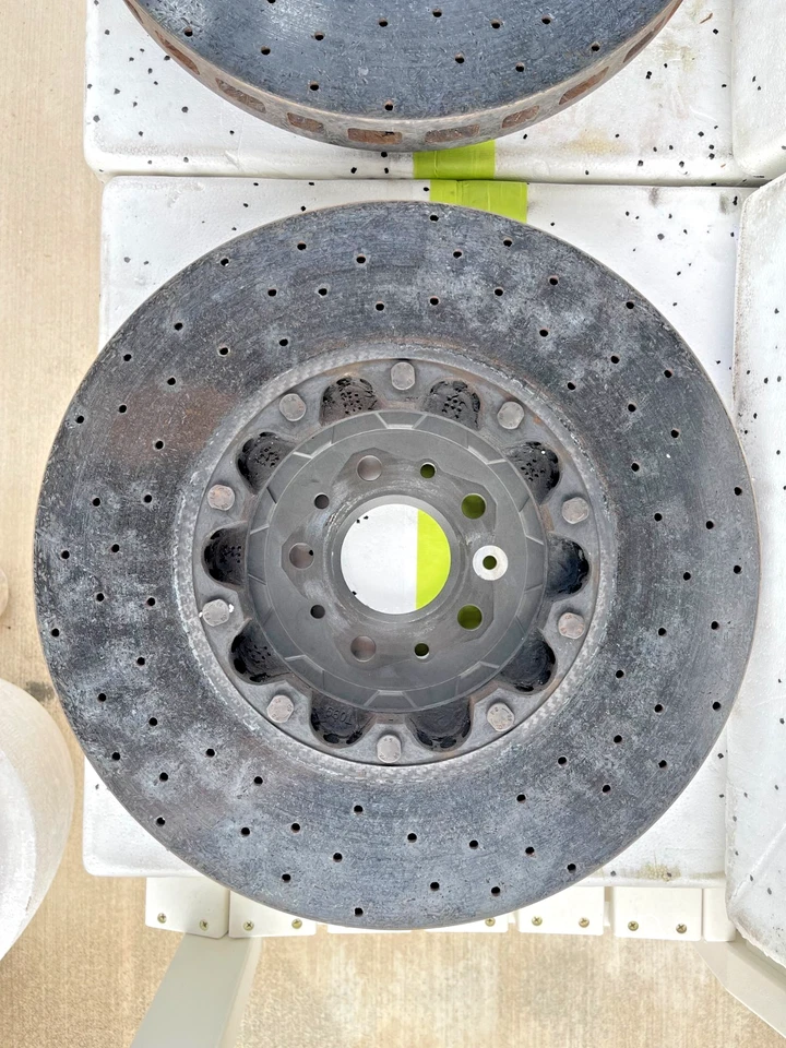 Ferrari F12 Berlinetta передний тормоз диск углерода керамический ротор (пара) LF и RF - Изображение 4 из 4