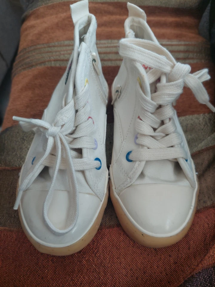 Authentic Zara Care Bears Limited Edition Hi Top Sneakers Unisex Eu 25 Toddler - Image 2 of 4