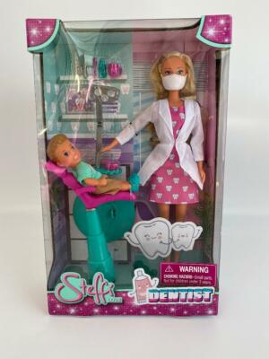 Steffi Love Child Dentist Doll Playset Blonde with Acessories 11 1/2'' Simba Toys
