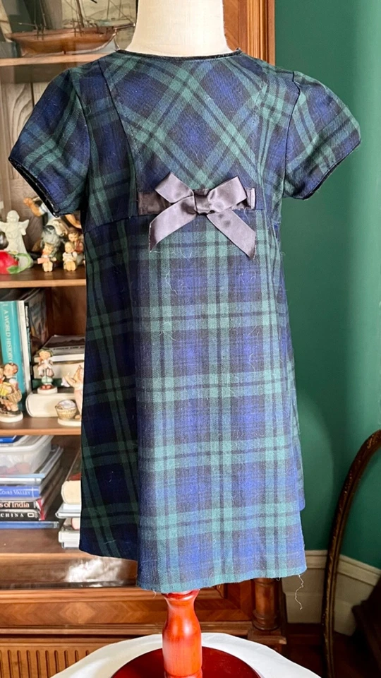 ¡3 piezas! Conjunto Estilo Columpio, Talla 4 - Vestido a Cuadros Chaqueta Boina Usado en Excelente Condición Foto 2 de 4