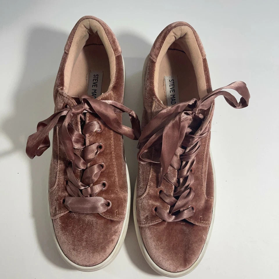 Tênis Steve Madden rosa veludo Bertie -V com cadarço tamanho 8,5 B feminino - Imagem 2 de 4