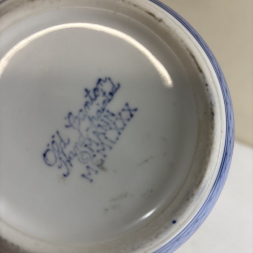 Canton Mann Ginger Jar Hand Painted Pagoda Chinoiserie Blue and White - Picture 5 of 7