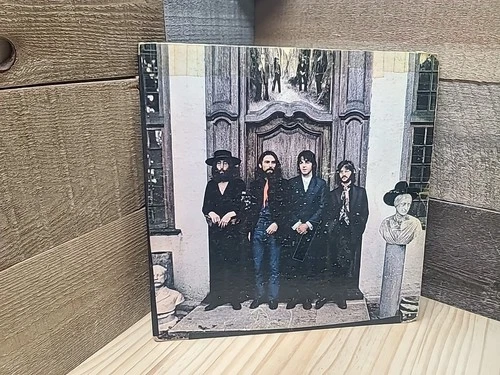 The Beatles Hey Jude Vinyl LP 1970s SW385 Apple Photo Back Capitol Dome Label