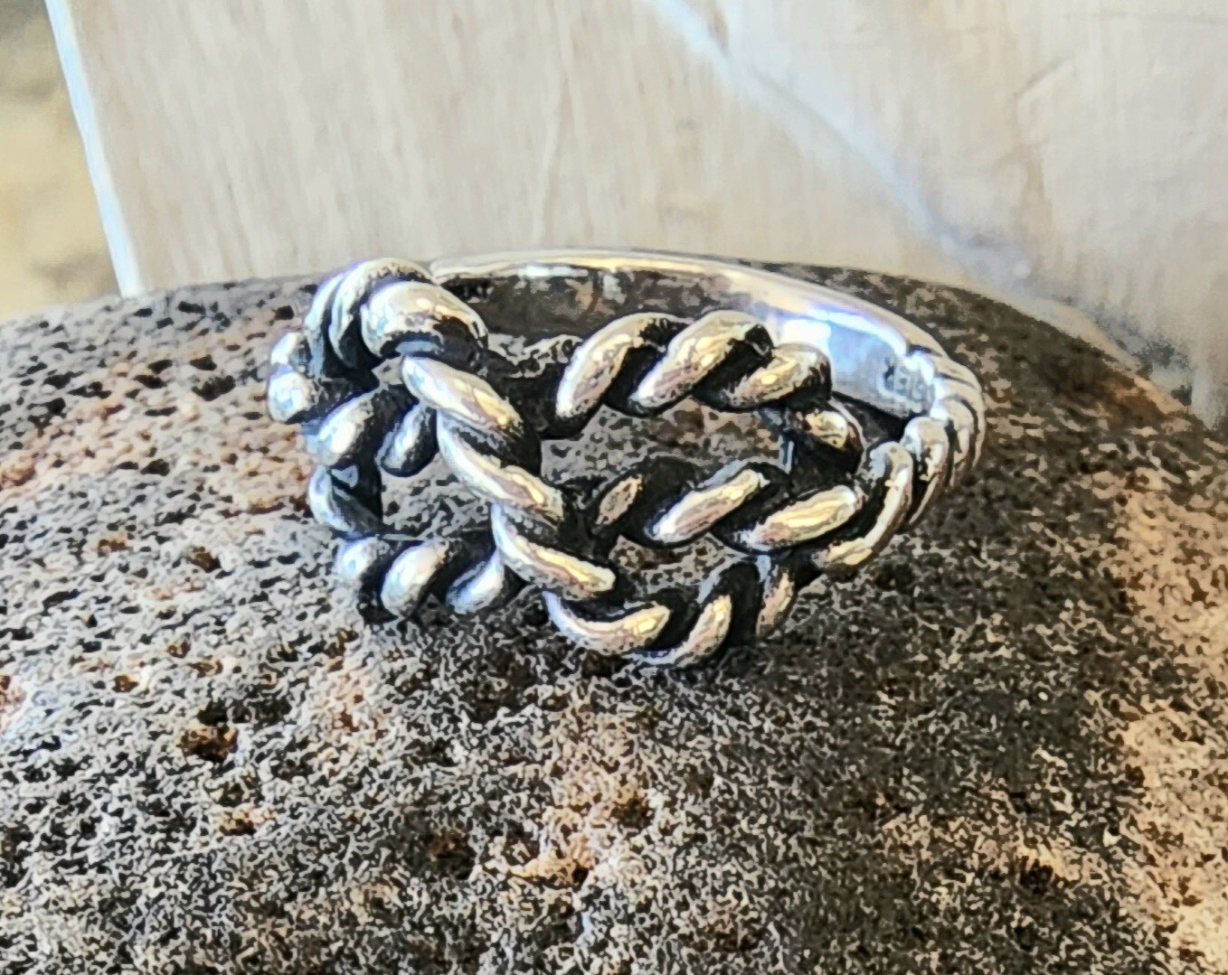 RARE James Avery Rope Knot Ring Size 7 with JA Box V… Gem