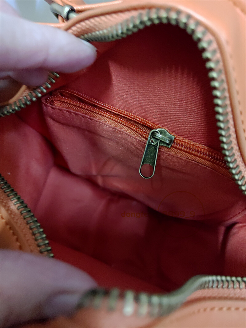 Game Animal Crossing Maple Leaf Sakura Crossbody Women's Bags