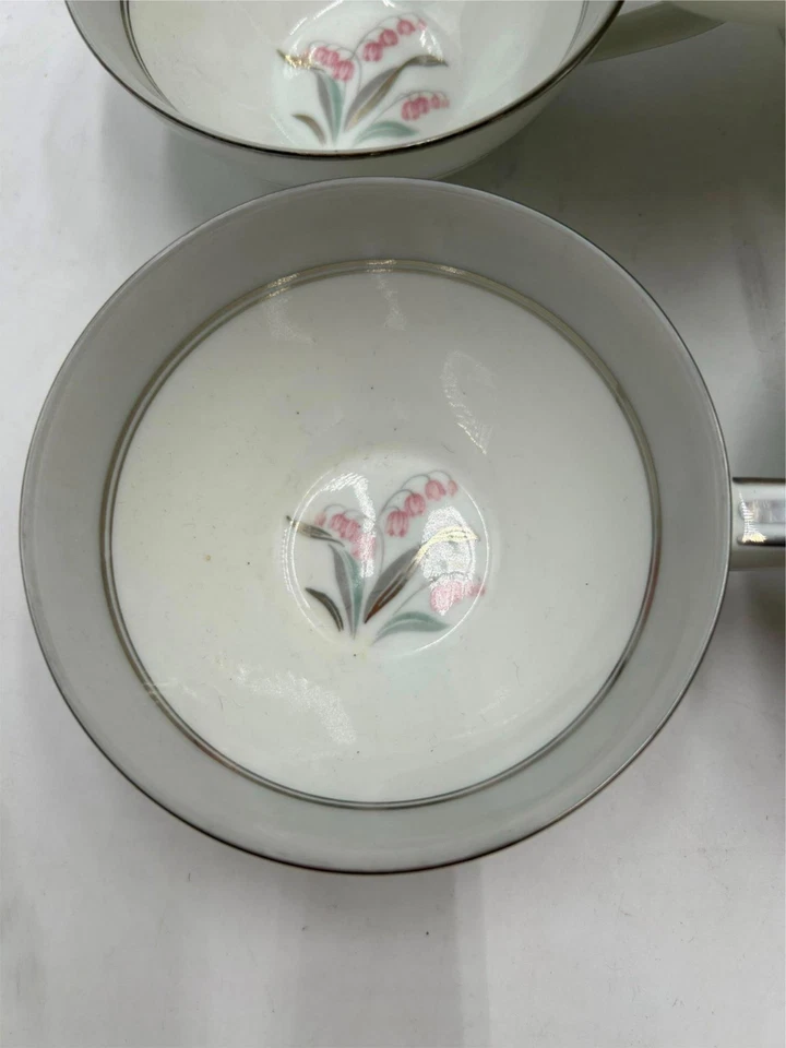 8) TAZAS NORITAKE LILYBELL **SIN PLATILLOS** #5556 EN MUY BUENA CONDICIÓN Foto 2 de 4