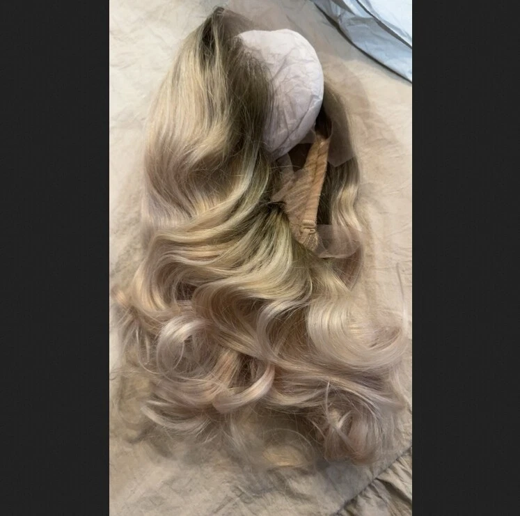 16'' Ombre Blonde 13X4 Lace Front Human Hair WigS - Image 2 of 4