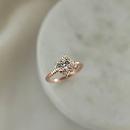 Ausgefallener 2 Karat Ovalschliff Moissanit Cluster Verlobungsring 14K Gelbgold vergoldet - Bild 4 von 16