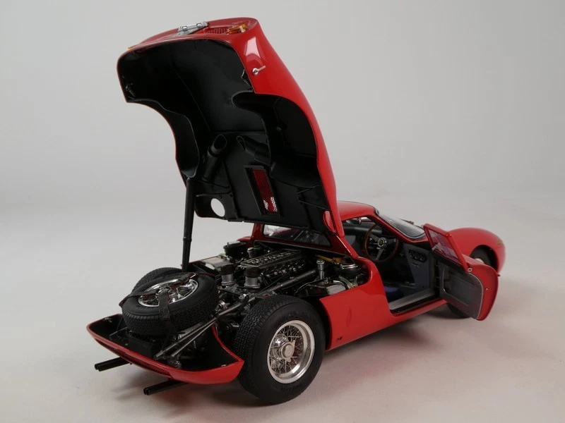 Cmc Ferrari 250 LM Rojo 1964 1/18 M-266 - Imagen 4 de 4